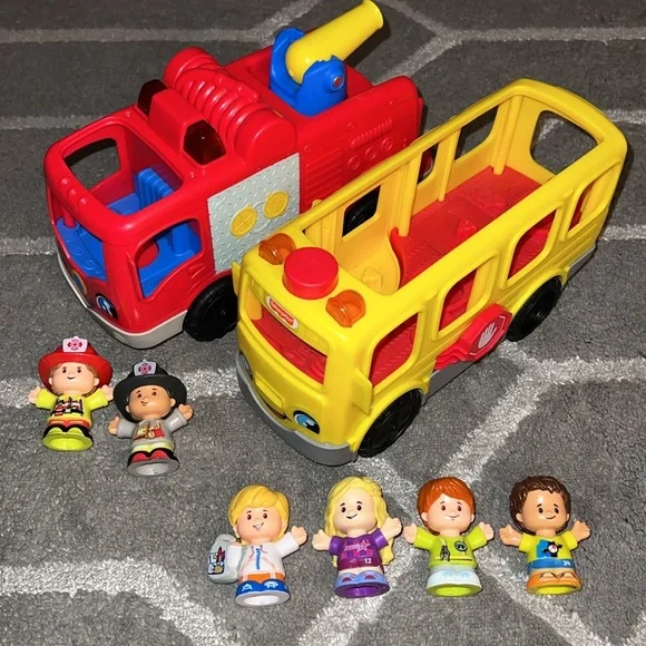 Fisher Price Little People School Bus and Firetruck with 6 figures - Picture 12 of 12